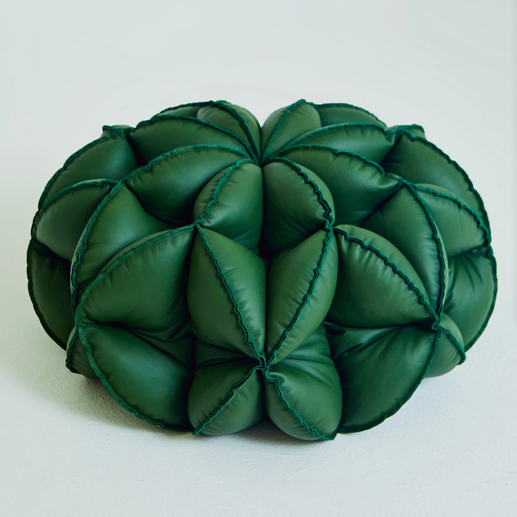 Lumi Pouf Lisa Hilland Green Leather